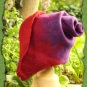 Rot-violetter geschneckelter Hut 2