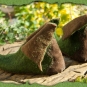 Elfenschuhe aus braunem und grünem Filz