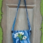 Blaue Tasche Wasserlilie